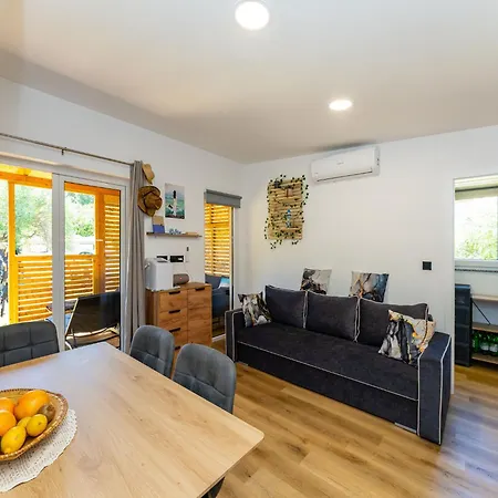 Mobilna Kucica Robert