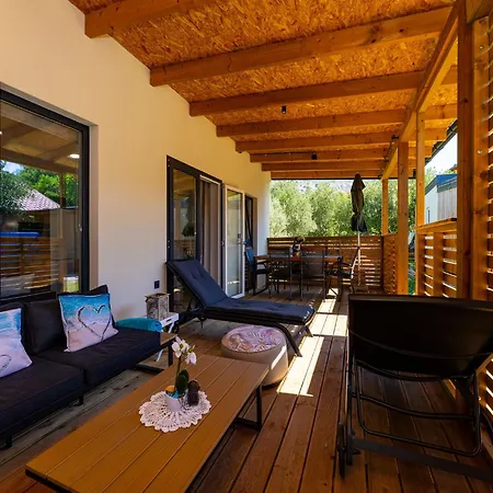 Feriehus Mobilna Kucica Robert Starigrad Paklenica