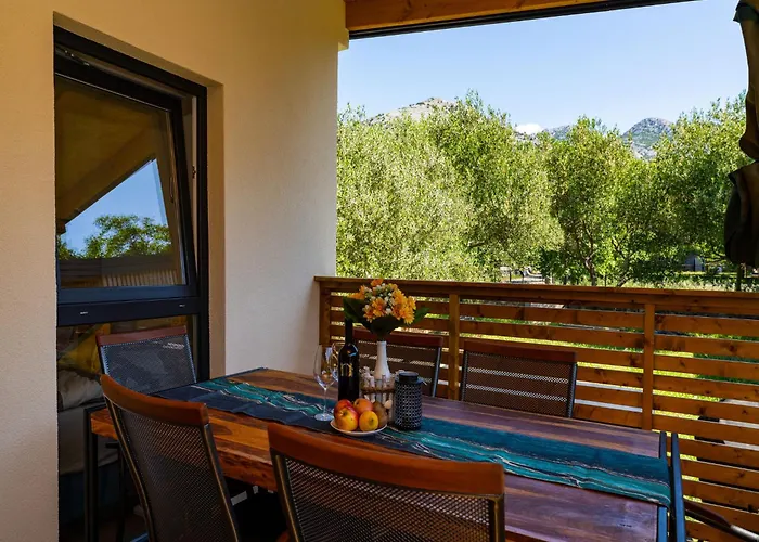 Сasa de vacaciones Mobilna Kucica Robert *