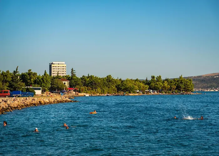 Mobilna Kucica Robert Starigrad Paklenica