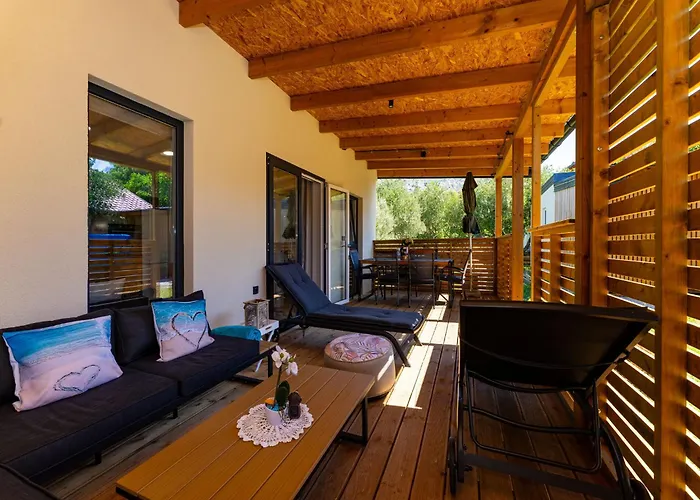 Сasa de vacaciones Mobilna Kucica Robert Starigrad Paklenica