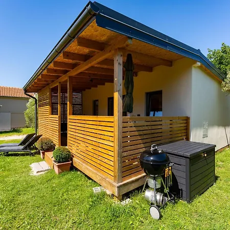 Mobilna Kucica Robert Holiday home