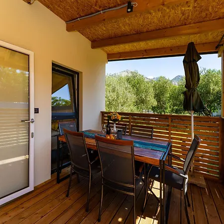 Mobilna Kucica Robert Holiday home Starigrad Paklenica