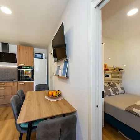 Casa de Férias Mobilna Kucica Robert Starigrad Paklenica