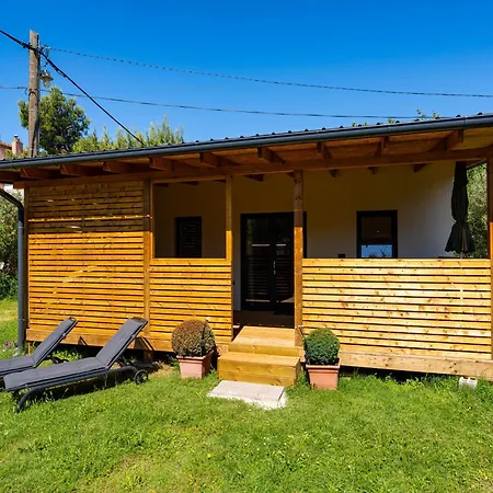 Holiday home Mobilna Kucica Robert